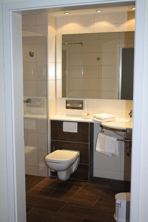 Gasthof Weisses Ross Kleinostheim Habitación foto