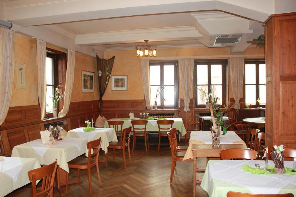 Gasthof Weisses Ross Kleinostheim Exterior foto